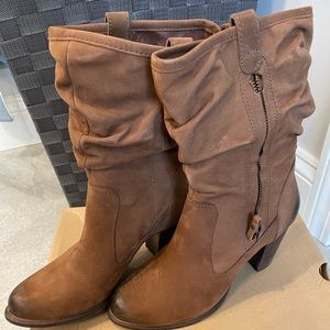 New Ugg Dayton Brown Zip Boots